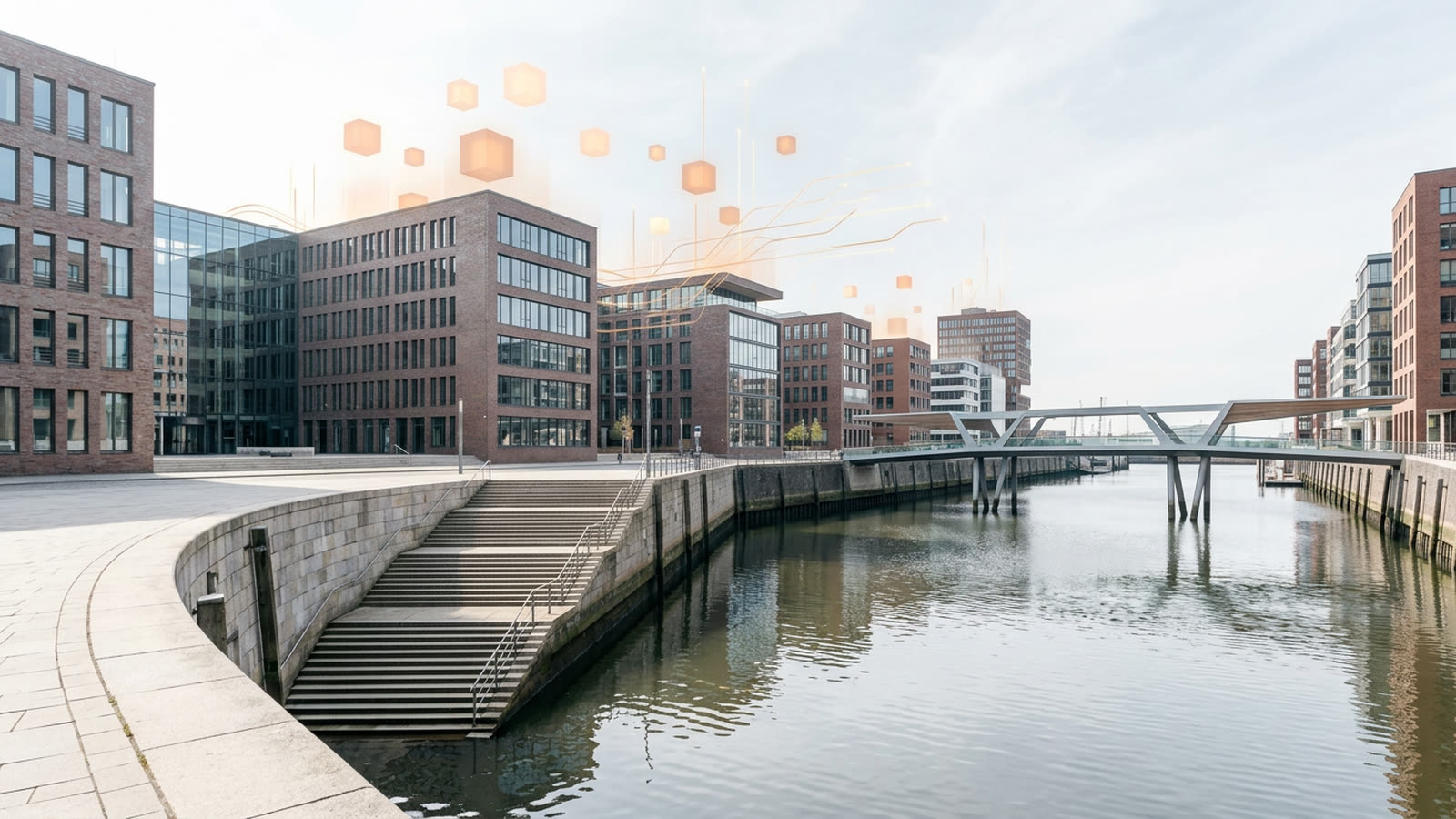 Die Hamburger HafenCity am Wasser bei hellem Tageslicht; über den Dächern schweben leuchtende orange Würfel und Datenlinien